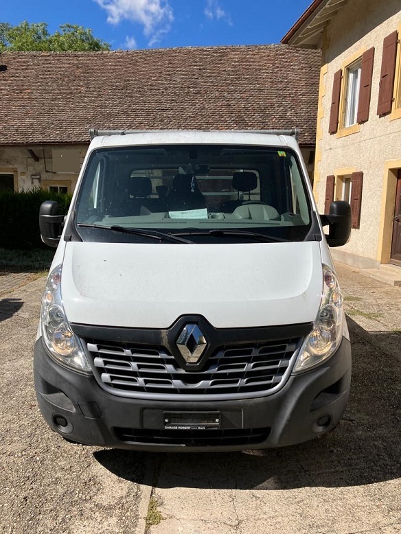 20230270RENAULT (2).jpeg