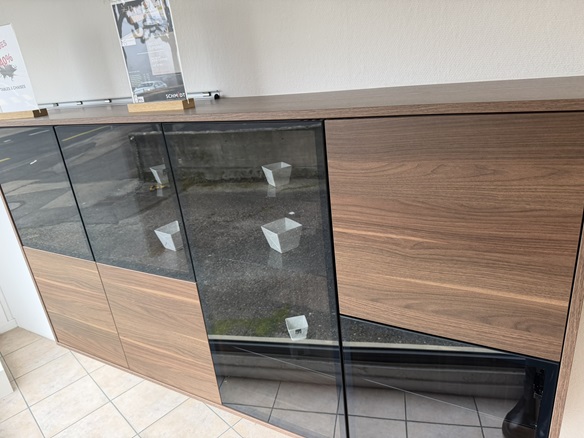 Meuble vitrine N°1.jpg