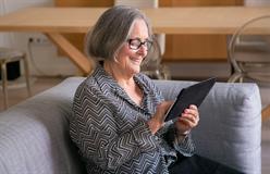 Photo_SeniorTablette.jpg