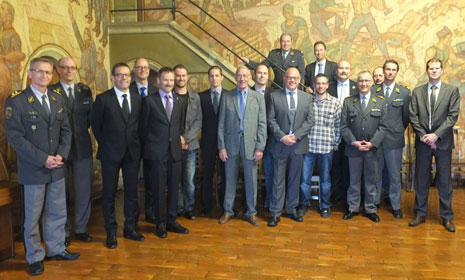 Les autorités civiles et militaires du canton ont reçu, mercredi 2 avril 2014 au Château de Colombier, les officiers neuchâteloi