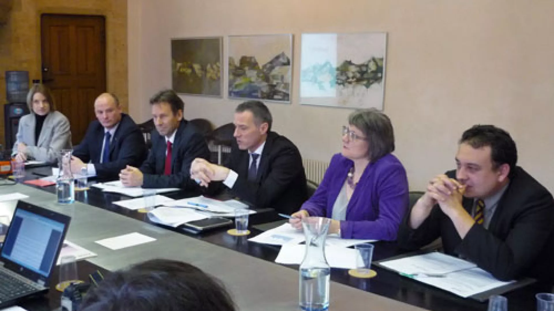 Le Conseil d'Etat in corpore a présenté les résultats des comptes 2013 de l'Etat de Neuchâtel