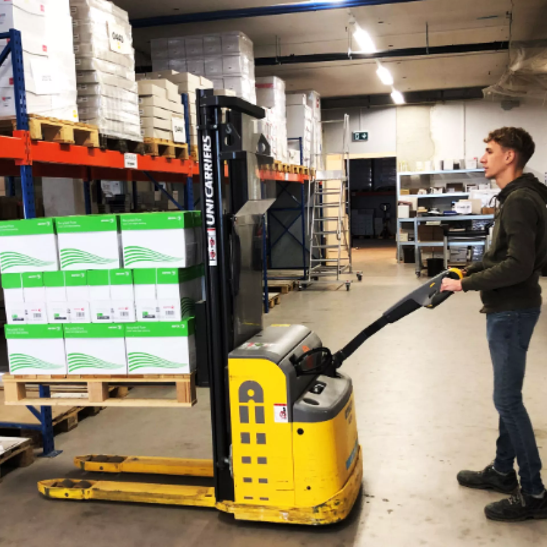 Personne qui  exerce le métier de logisticien·ne