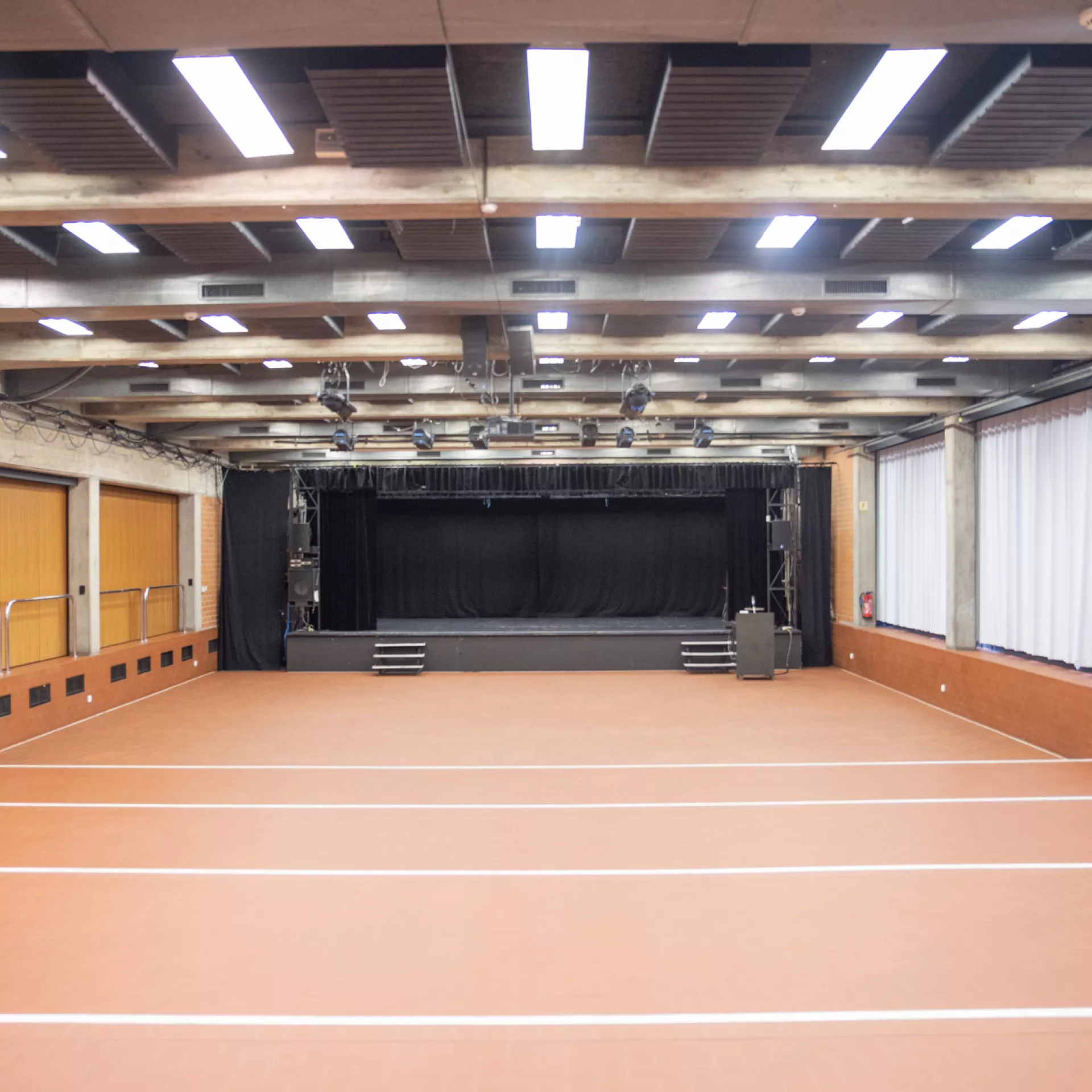 Photo de la salle de Clos-Brochet 10 vide